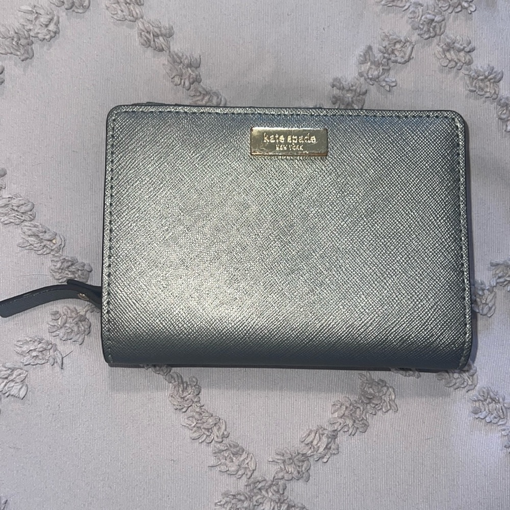 Kate Spade bifold wallet
